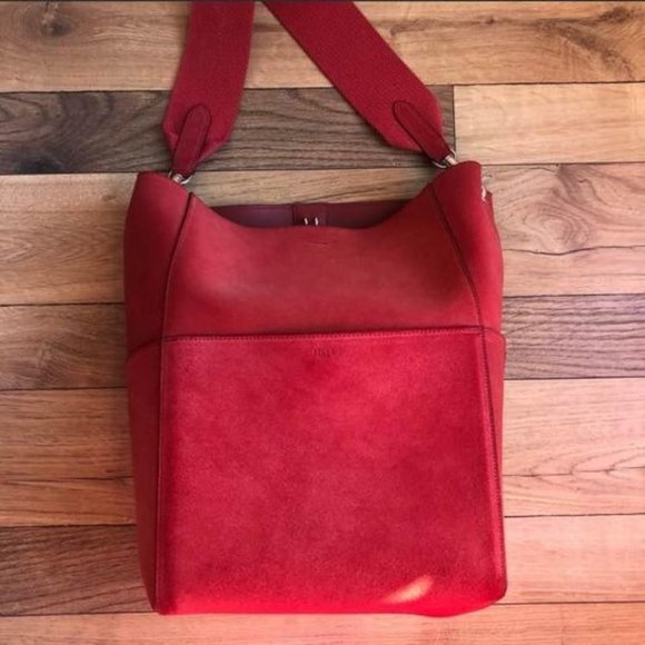 **SOLD** Celine Sangle bucket bag - Picture 2 of 12